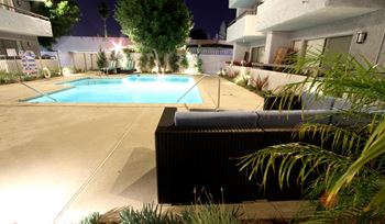 Outdoor lounge